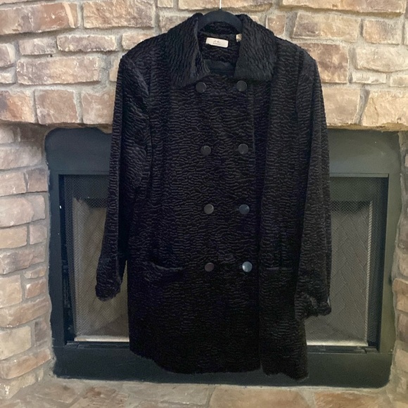 I. E. Woman black coat. Super soft with 2 front pockets. Size 1X - Picture 1 of 10